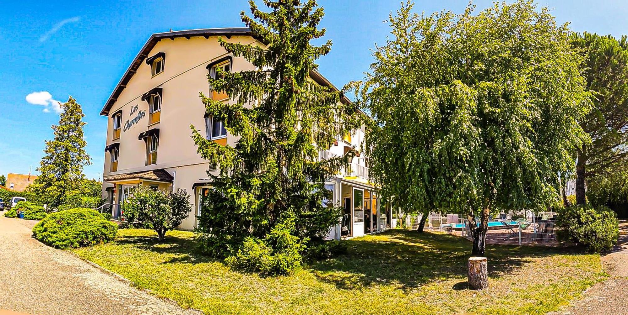 Отель Logis Les Charmilles Chalon-Sur-Saone Sud Lux Экстерьер фото